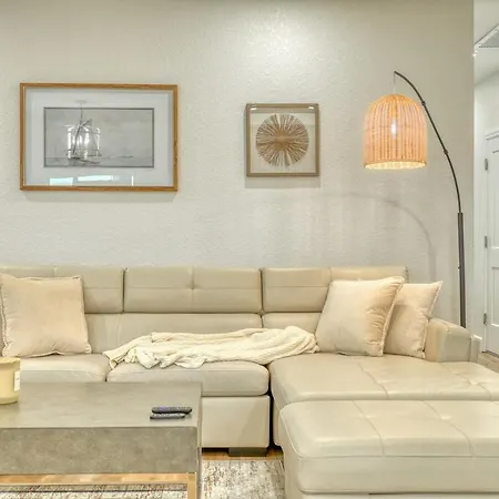 Villa Waterfront Family Vacation , Near Ocean And Mineral Springs, 7 Sleeps
